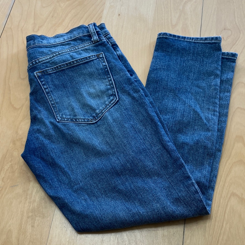GAP Women's Straight‎ Jeans in Classic Blue size 25 Distressed